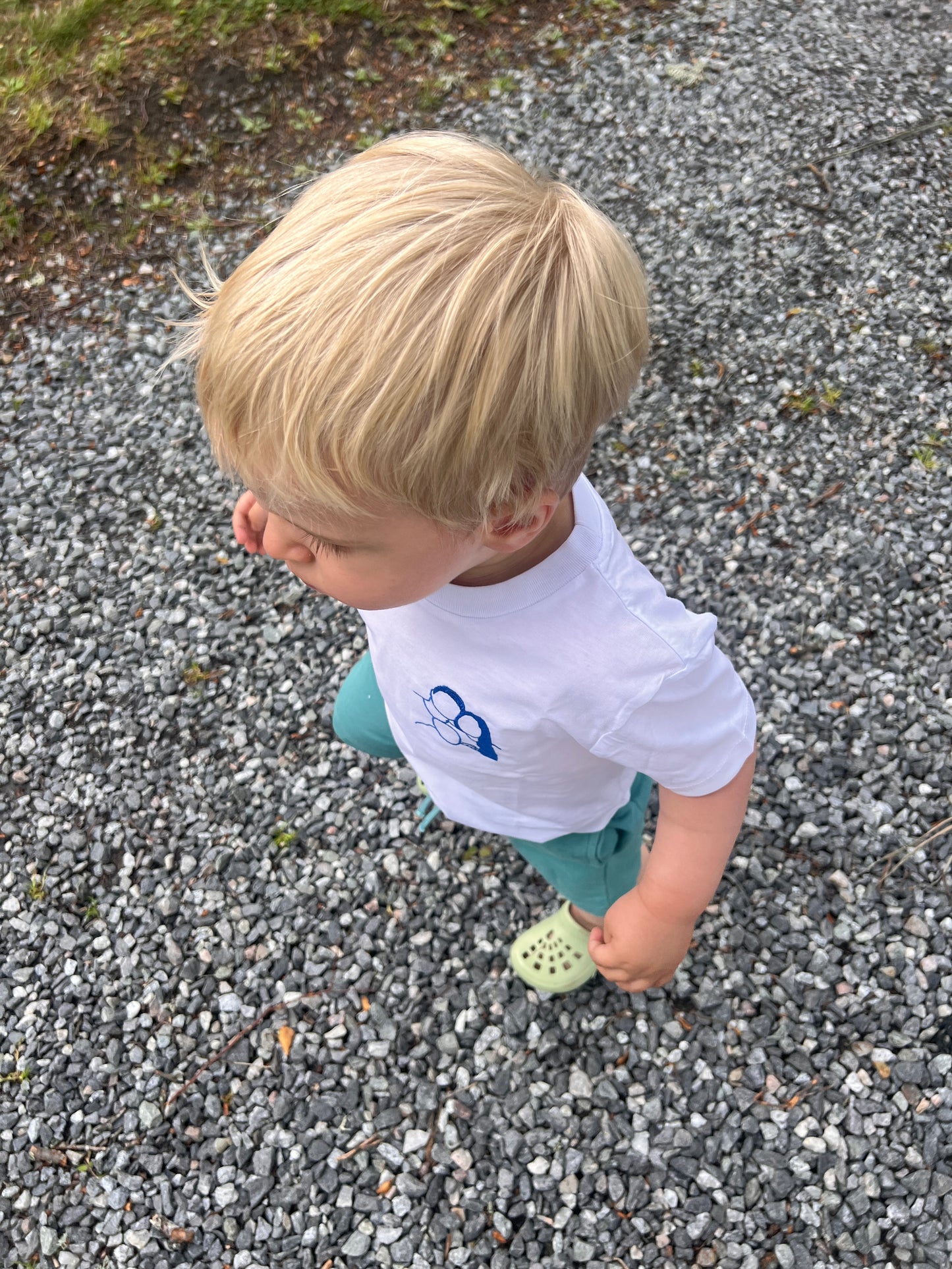 Barn-T-shirt med Personlig Brodyr – Egen Bild & Text