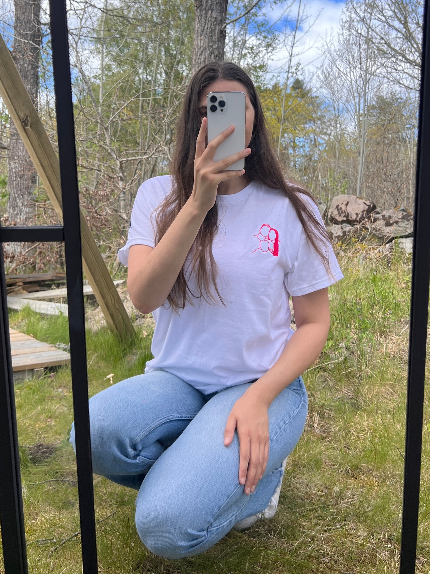 Unisex T-shirt med Personlig Brodyr - Egen Bild & Text